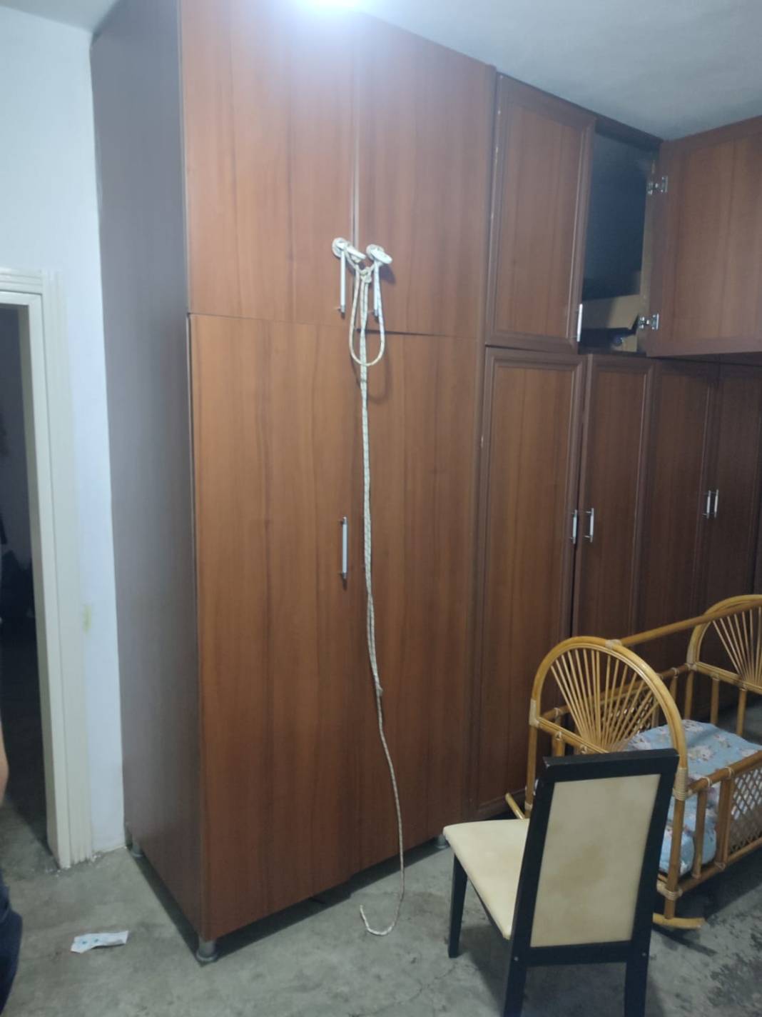 2 çocuk annesi, evde ölü bulundu 1