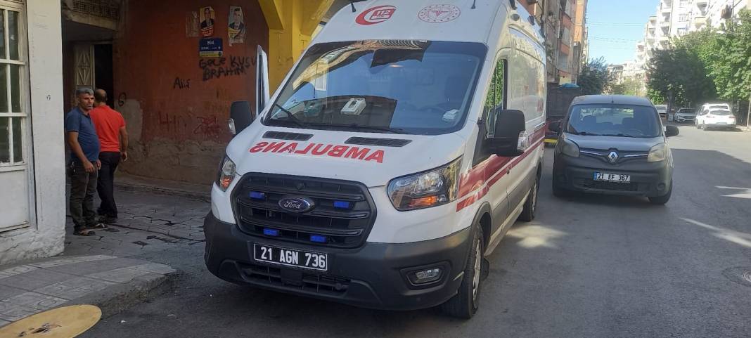 2 çocuk annesi, evde ölü bulundu 4