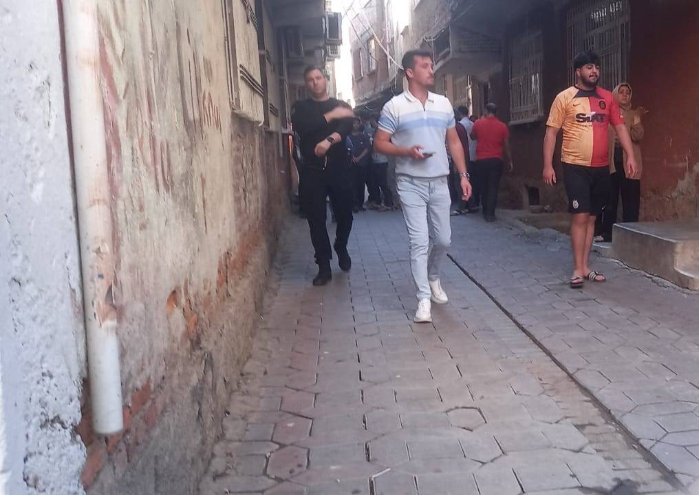 2 çocuk annesi, evde ölü bulundu 5