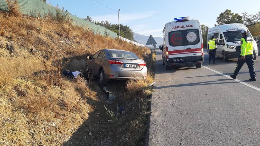 Kazada yaralanan kadın hayatını kaybetti 4