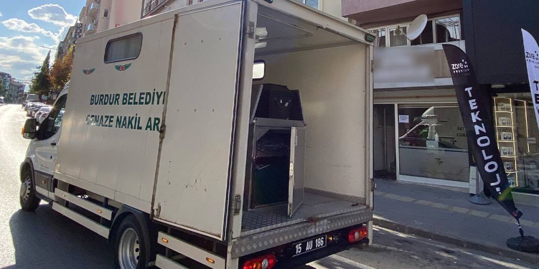 Kaldığı otel odasında ölü bulundu 5