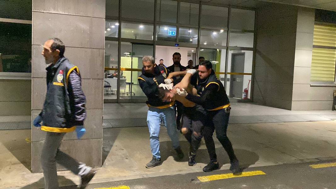 Camide ilişkiye girdi iddiası ortalığı ayağa kaldırdı! Kaynar su döktü: "Namus meselesi" dedi 6