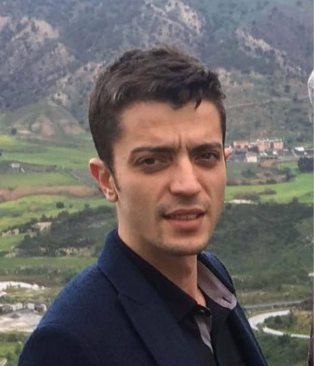 Balkon kapısından içeri girerken eşiğe takılıp başını yere çarpan avukat öldü 4