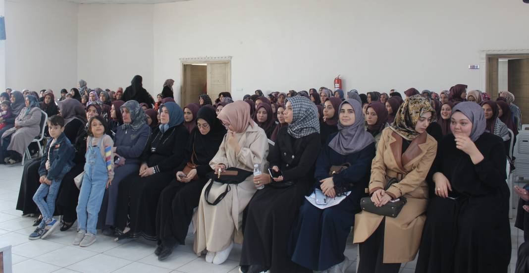 Altınekin Akıncılar’da hafız ve hafizeler için tören 7