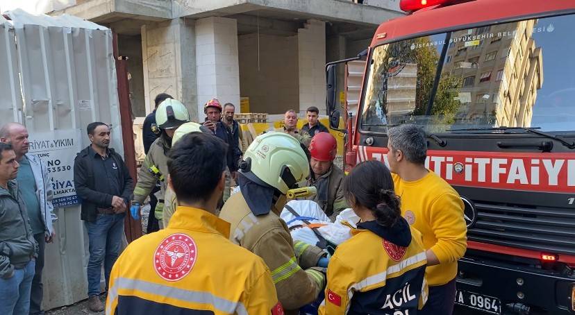 İnşaattan düşen işçi hayatını kaybetti 3