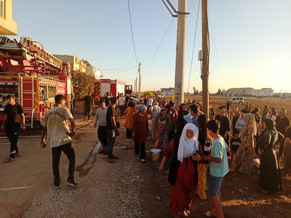 3 katlı evde yangın; 5 yaşındaki Bekir öldü, 12 yaralı 1