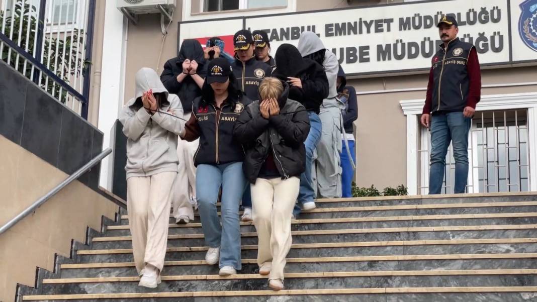 Fal baktırmanın sonu fuhuşla bitti! "Zengin kısmet..." 5