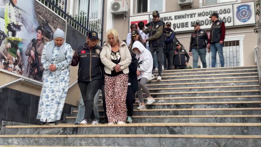 Fal baktırmanın sonu fuhuşla bitti! "Zengin kısmet..." 6