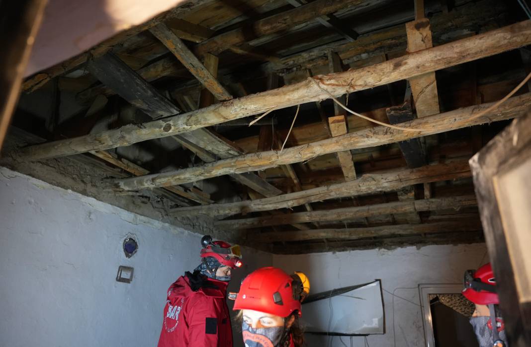 Denizli'de düğün günü evleri başlarına yıkıldı! 3