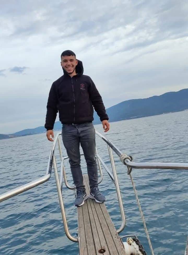 İki genç arkadaşın ölümü sevenlerini yasa boğdu 6