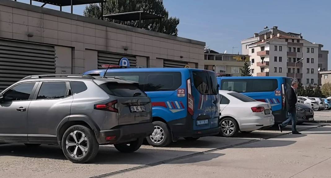 Yer Bursa... Çıktığı ağaç sonu oldu 1