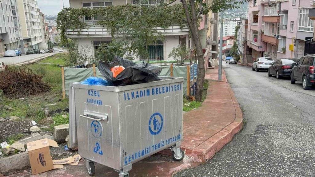 Evde doğurduğu bebeği çöpe atan kadın tutuklandı, bebek ise bulunamadı 1