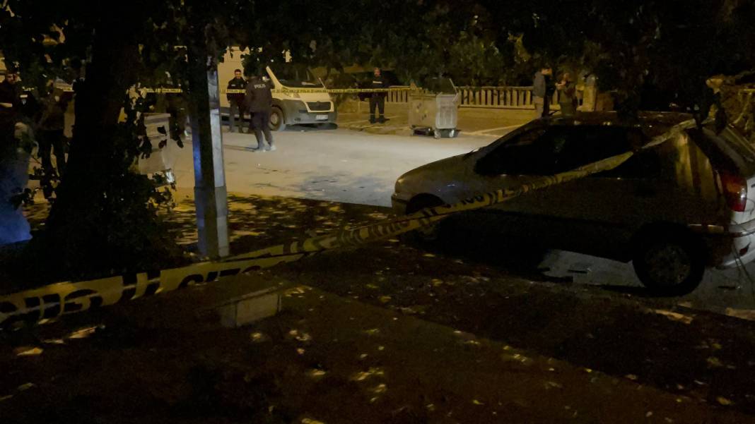 Evinin önünde silahlı saldırıda uğrayan genç hayatını kaybetti 2