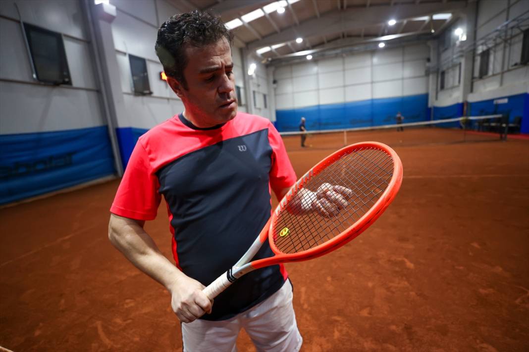 Konyalı sanayiciler fabrikada açılan toprak tenis kortta ter döküyor 4