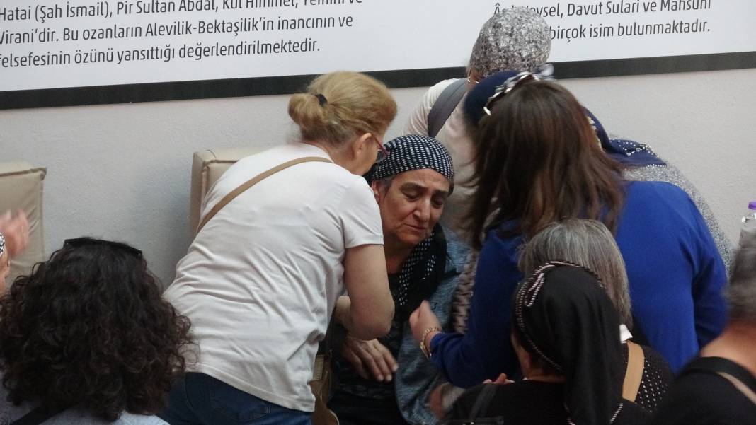 Babasının mezarını ziyaretten dönerken geçirdiği kazada hayatını kaybetti 7