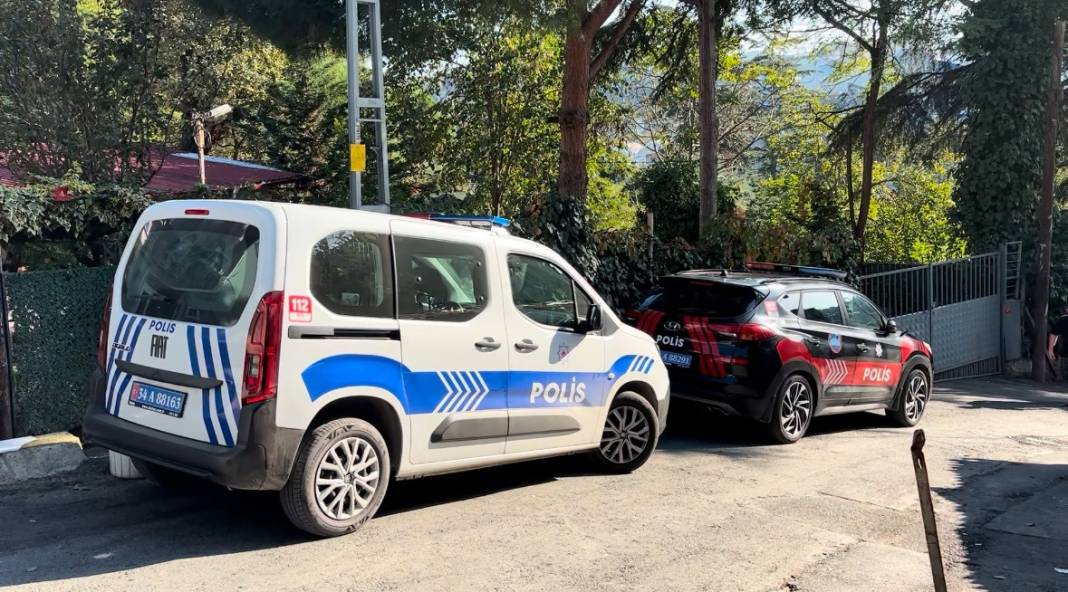 Kız arkadaşı olduğu öne sürülen 2 çocuk annesi kadını öldürdü, aynı silahla intihar etti 1