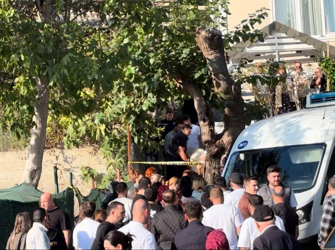 Kız arkadaşı olduğu öne sürülen 2 çocuk annesi kadını öldürdü, aynı silahla intihar etti 3