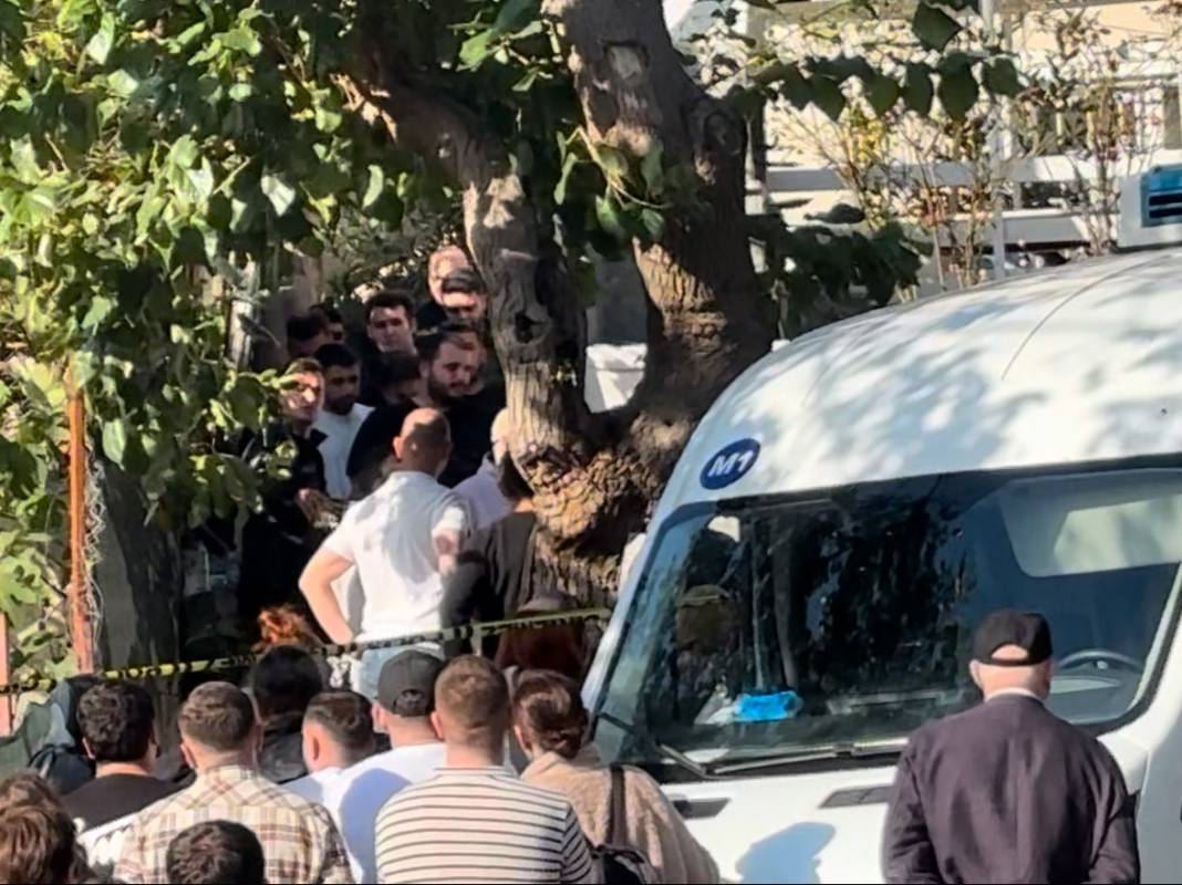 Kız arkadaşı olduğu öne sürülen 2 çocuk annesi kadını öldürdü, aynı silahla intihar etti 4