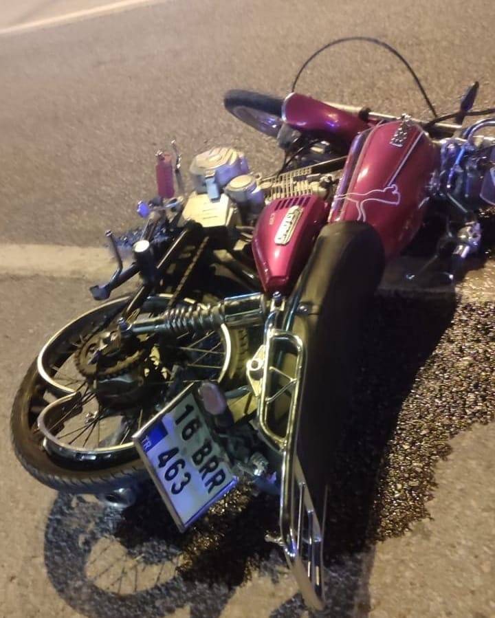Bursa'da 3 motosikletin karıştığı kazada bir genç hayatını kaybetti 2