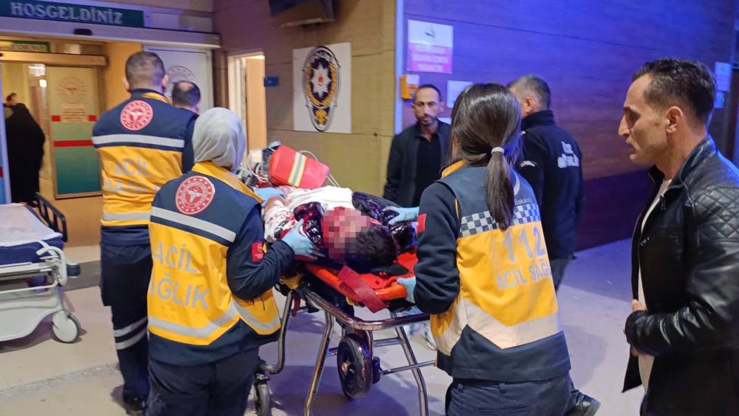 Bursa'da 3 motosikletin karıştığı kazada bir genç hayatını kaybetti 8