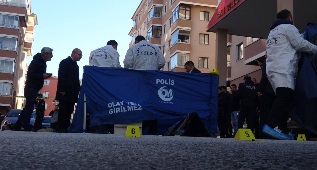 Cezaevinden izinli çıktı, daha önce bıçakladığı kadını öldürüp intihar etti 5