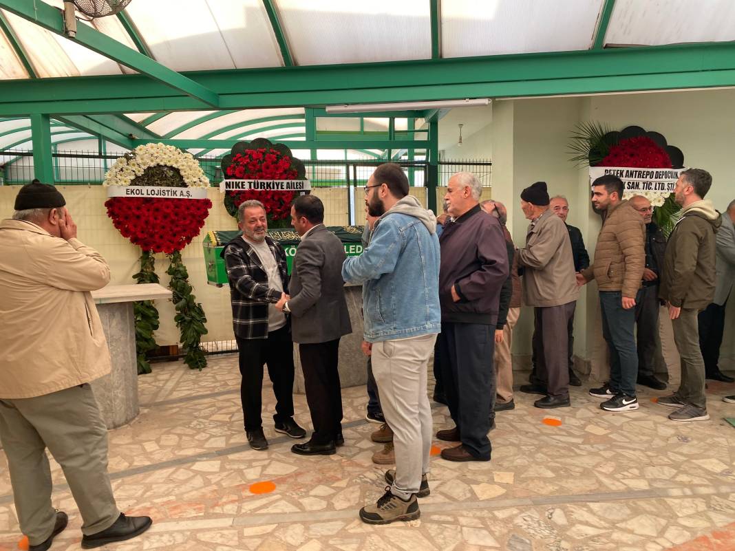 Kocaeli'de acı veda... Gözyaşları arasında toprağa verildi 2