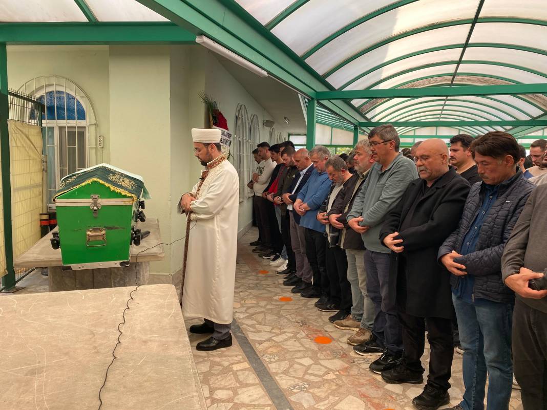 Kocaeli'de acı veda... Gözyaşları arasında toprağa verildi 5