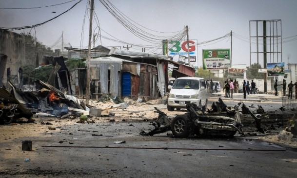 Mogadişu Havaalanı önünde patlama 1