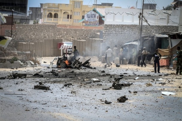 Mogadişu Havaalanı önünde patlama 5