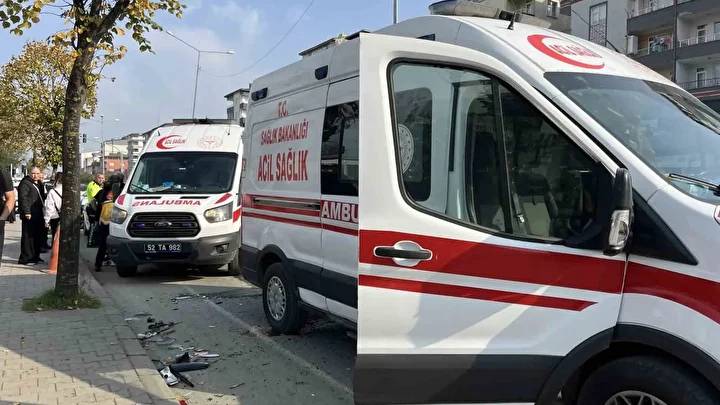 Dolmuş ciple çarpıştı: Çok sayıda yaralı  var 4