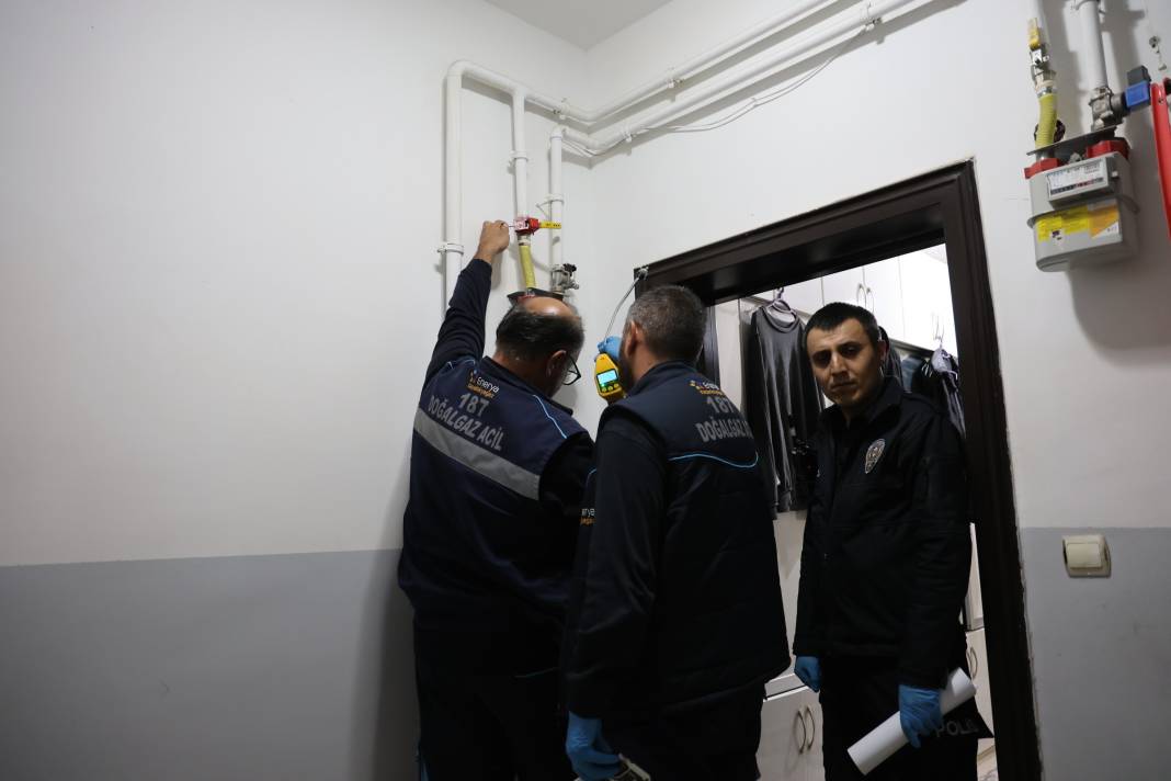 9 aylık hamile kadın evinde ölü bulundu 5