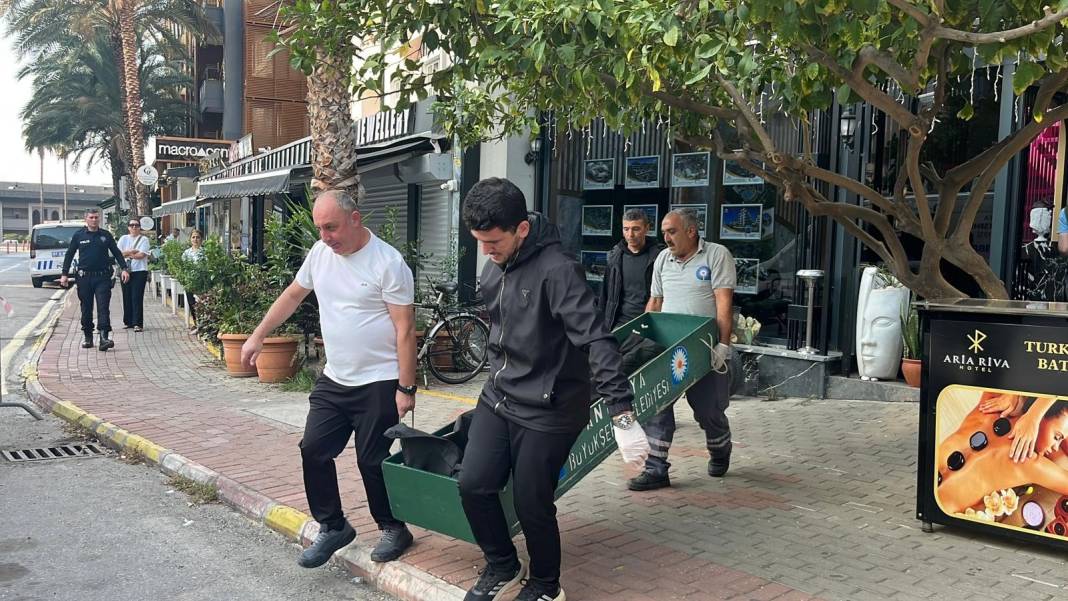 Antalya'da otel odasında şüpheli ölüm! 6