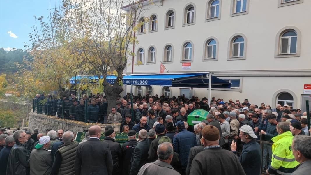 Çorum'da olay... Baba ve oğlu hayatını kaybetti 7