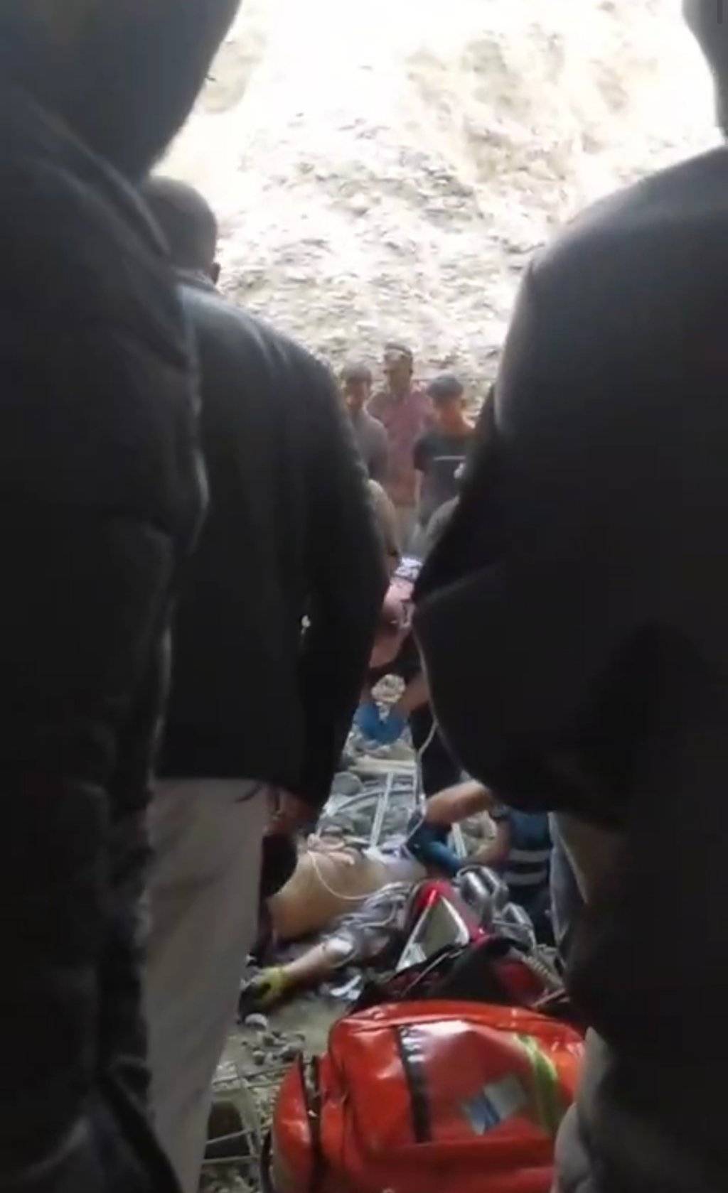 Beton parçaları inşaat işçilerinin üzerine düştü: 1 ölü, 1 yaralı 5