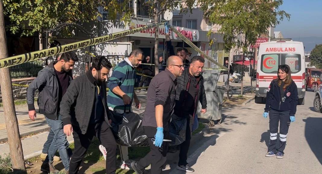 Kafede dehşet: Eski sevgilisini öldürüp, intihar etti 1