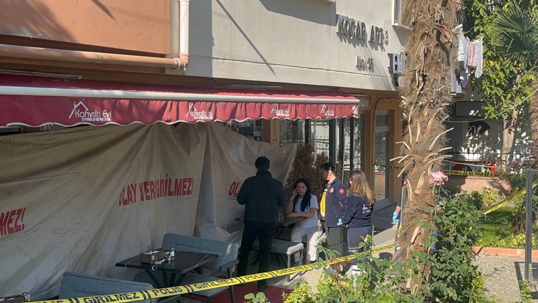 Kafede dehşet: Eski sevgilisini öldürüp, intihar etti 4