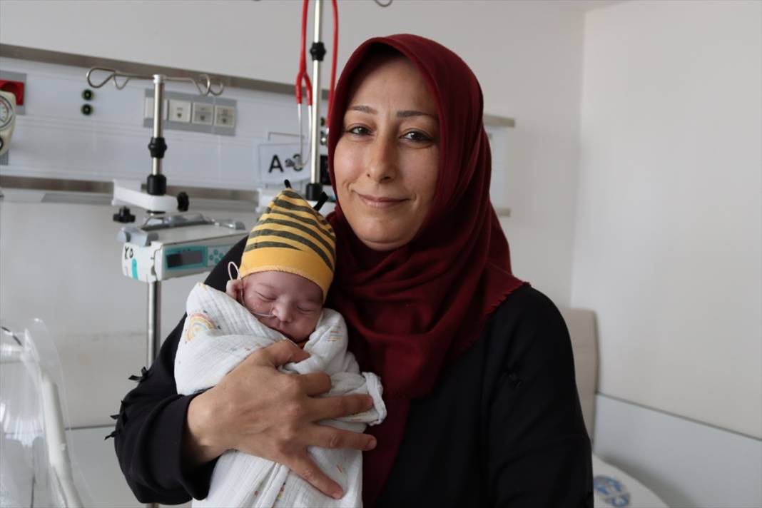 Konya'da 13 günlük bebek hayata böyle tutundu 4