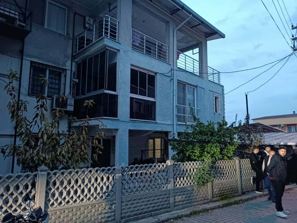 Engelli kızını pompalı tüfekle öldürüp, intihar etti 4