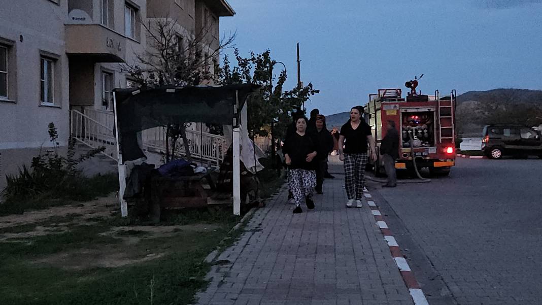 Apartmanda cinayet... Kadını öldürüp aynı silahla canına kıydı 1