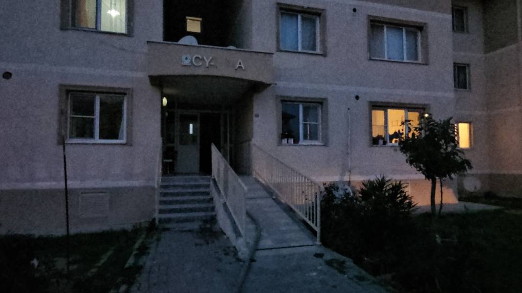 Apartmanda cinayet... Kadını öldürüp aynı silahla canına kıydı 2