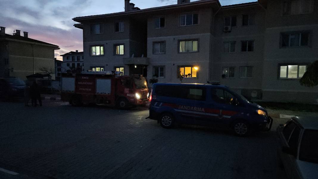 Apartmanda cinayet... Kadını öldürüp aynı silahla canına kıydı 3