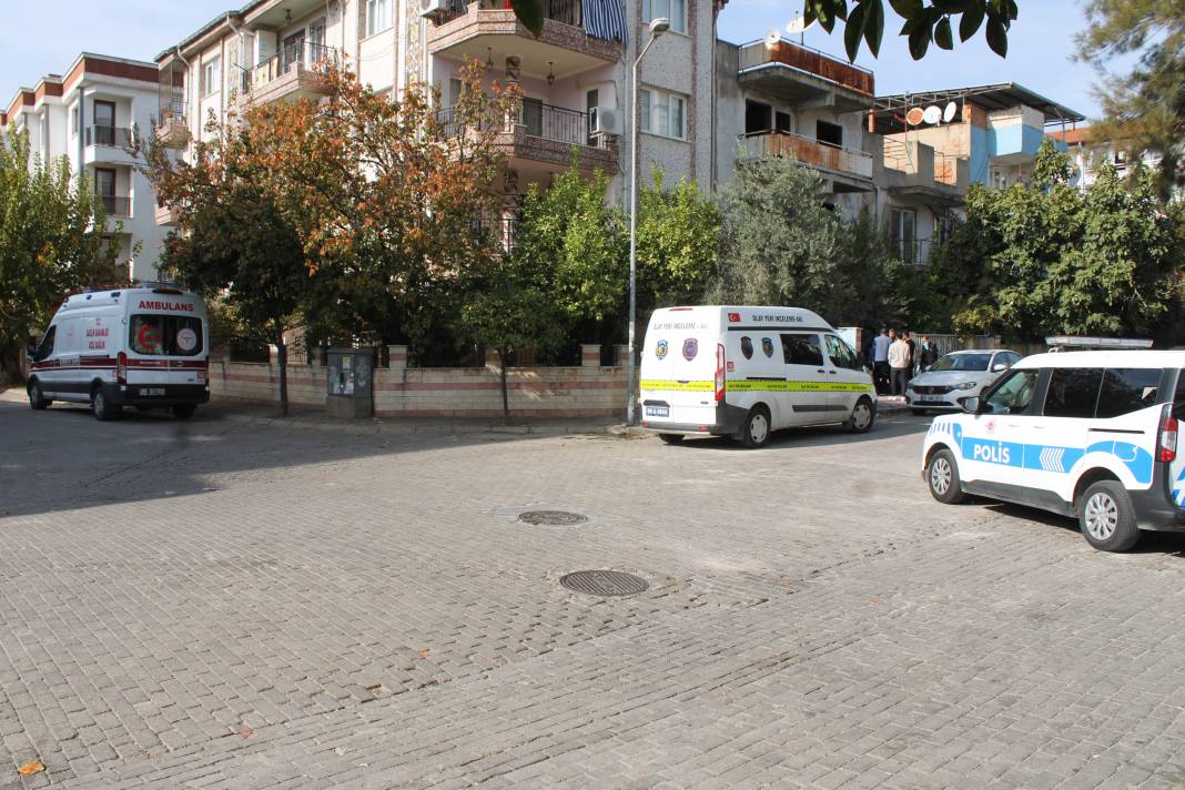 Yer Aydın... Komşuları fark etti, ölü bulundu 4