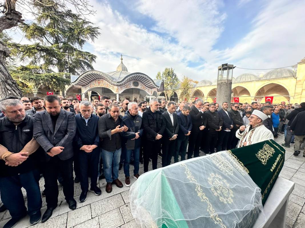 Genç kız duvağıyla son yolculuğuna uğurlandı 3