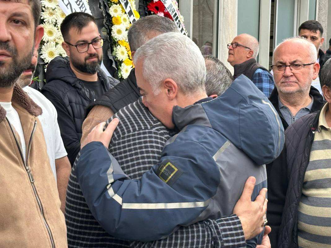 Genç kız duvağıyla son yolculuğuna uğurlandı 6