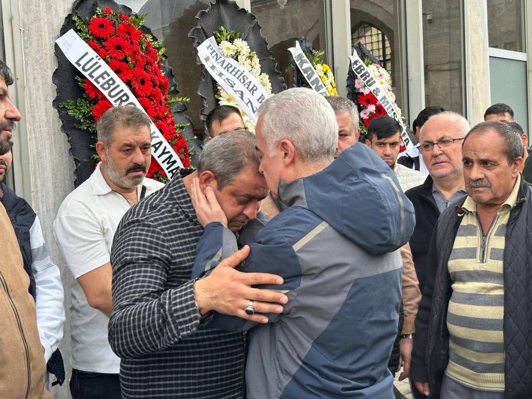 Genç kız duvağıyla son yolculuğuna uğurlandı 7