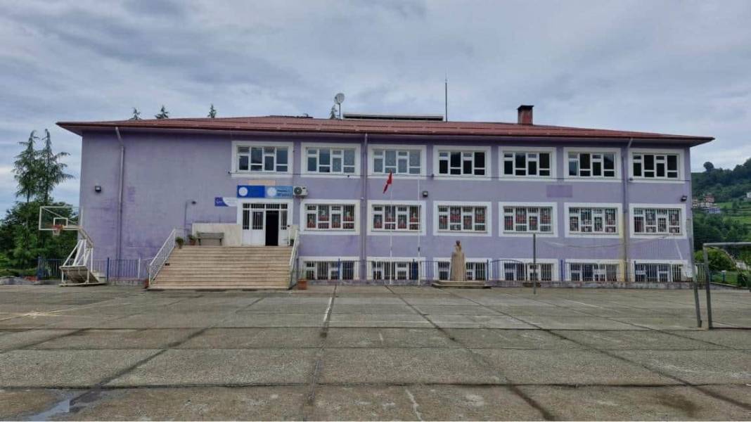 Trabzon'da öğrencinin okuldaki acı ölümü! 2