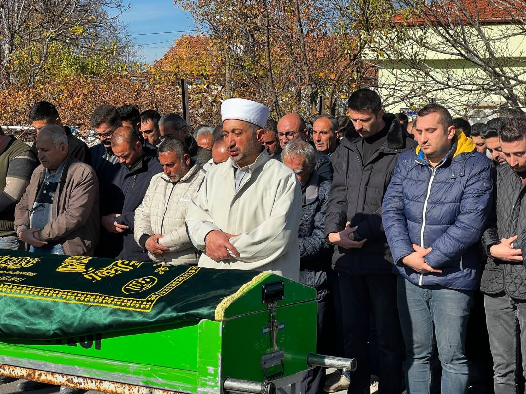 Kayseri bu acıyı konuşuyor... Toprağa verildi 6