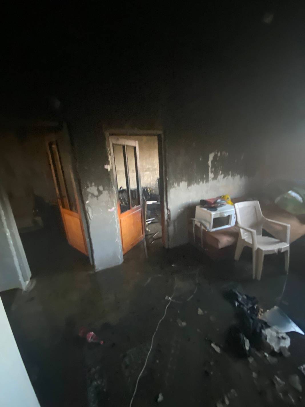 Eski eşi ile kız arkadaşının yaşadığı evi ateşe verdi: 1 ölü, 1 yaralı 2