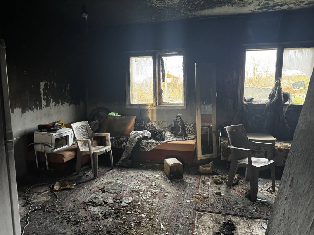 Eski eşi ile kız arkadaşının yaşadığı evi ateşe verdi: 1 ölü, 1 yaralı 6