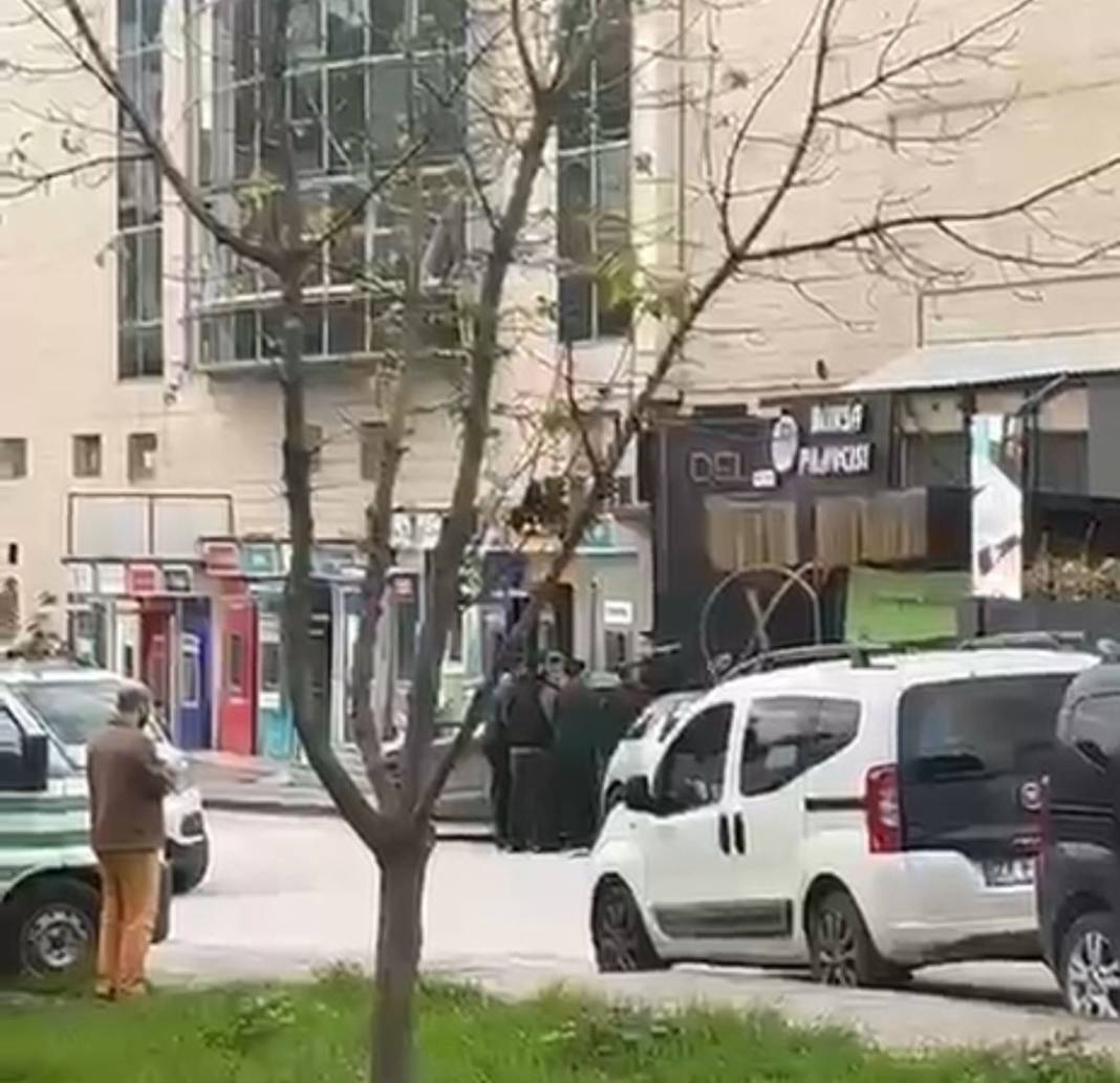 Bursa'da restoranda kan aktı! 5